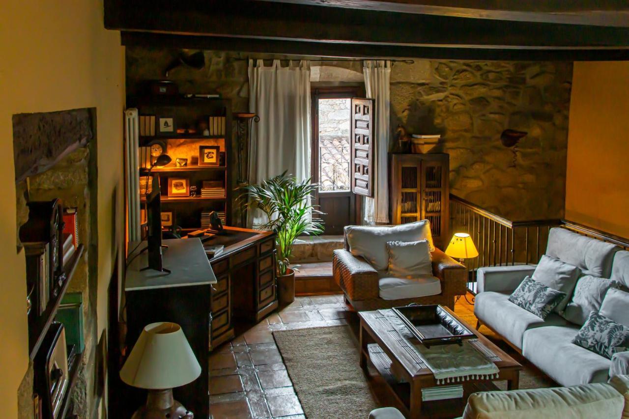Villa Terracea à Hoyos Extérieur photo